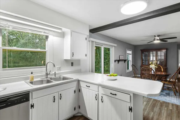 $299,999 | 2121 Shady Oaks Drive, Tallahassee, FL 32303