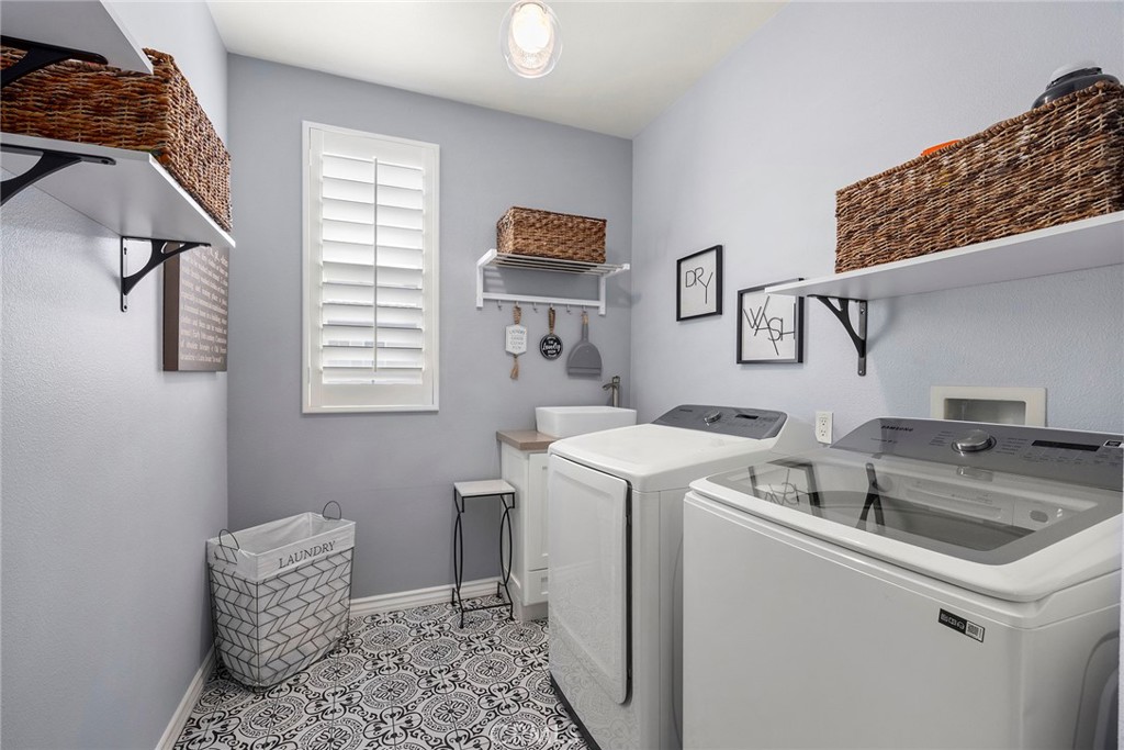 16 Kempton Lane Ladera Ranch, CA 92694 - Photo 42 of 60 Upstairs laundry room.
