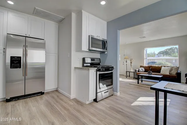 $675,000 | 224 West Glenrosa Avenue, Phoenix, AZ 85013