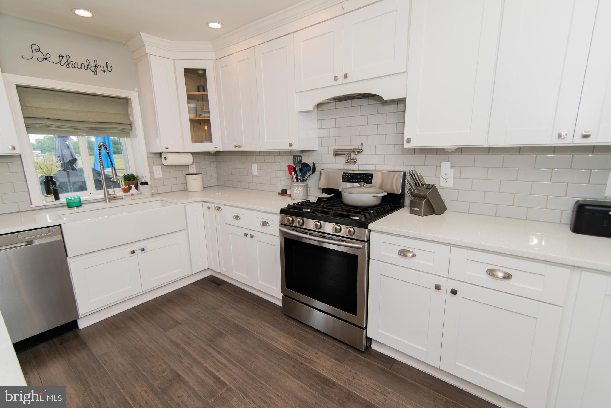 3549 Byrne Road Philadelphia, PA 19154 - Photo 19 of 50 Stainless Stove with Pot Filler