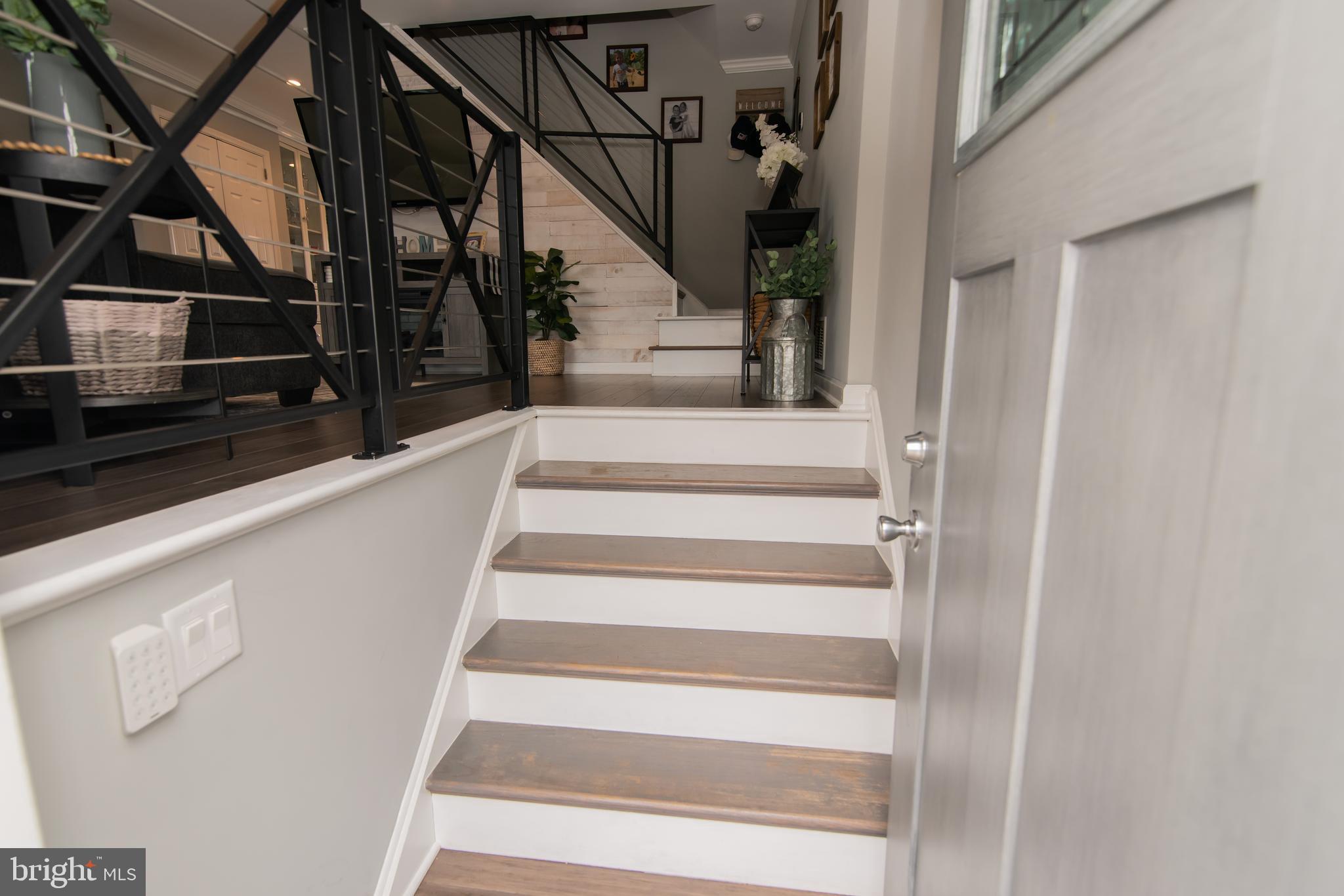 3549 Byrne Road Philadelphia, PA 19154 - Photo 5 of 50 Foyer