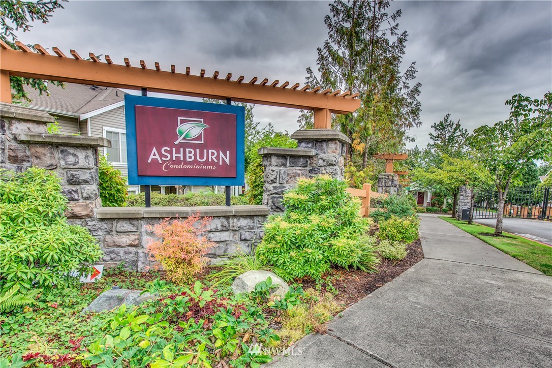 225 South 49th Street, Unit G Renton, WA 98055 - Photo 2 of 17 Gallery Image 2