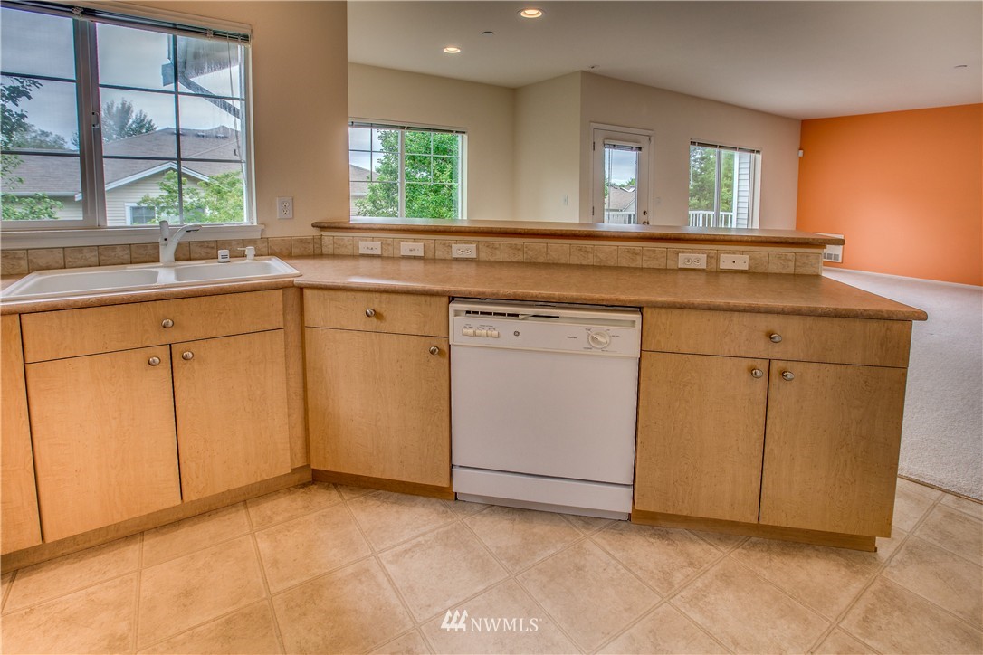 225 South 49th Street, Unit G Renton, WA 98055 - Photo 14 of 17 Gallery Image 14