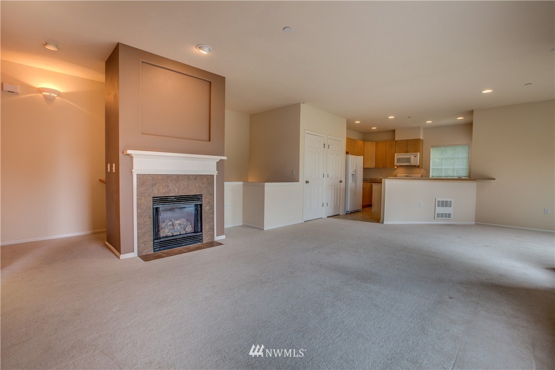 225 South 49th Street, Unit G Renton, WA 98055 - Photo 5 of 17 Gallery Image 5