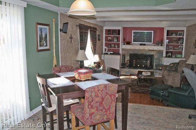 6390 Orion Road Rochester, MI 48306 - Photo 5 of 9 Breakfast Room
