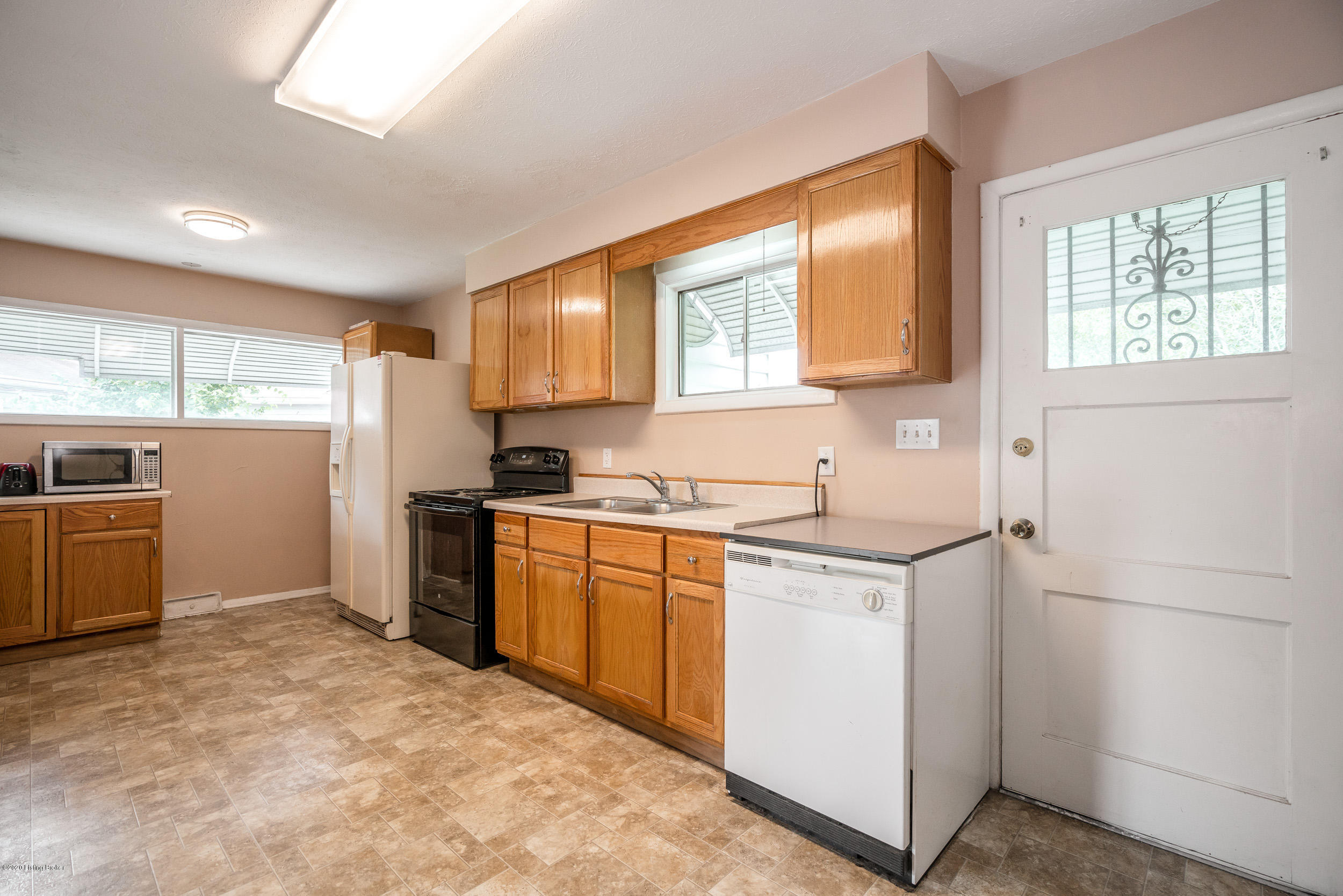 4920 Raven Road Louisville, KY 40213 - Photo 7 of 23 4920 Raven Road-15