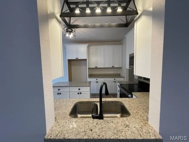 $519,900 | 3525 Weatherby Lane, Farmington, MO 63640