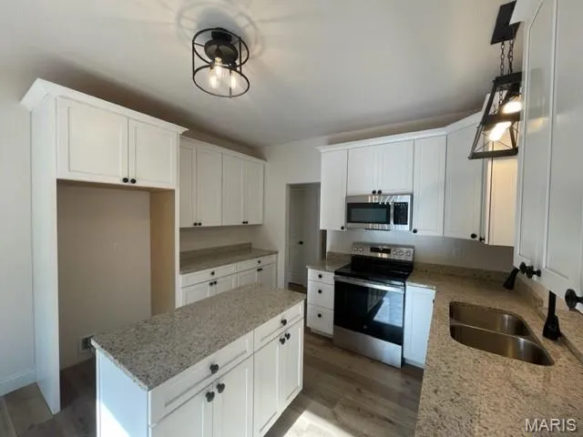 $519,900 | 3525 Weatherby Lane, Farmington, MO 63640