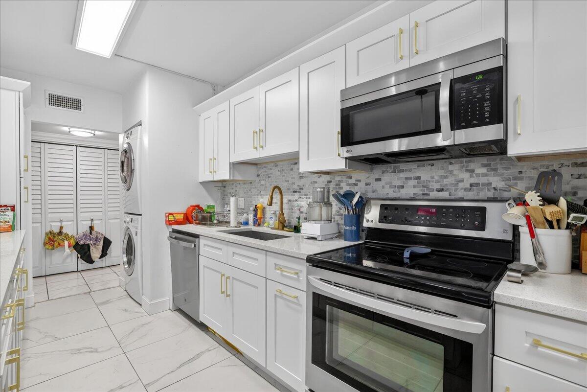 6328 Longboat Lane West, Unit 101 Boca Raton, FL 33433 - Photo 12 of 26 11-8I8A3313