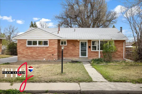 $315,000 | 935 South Illinois Avenue, Casper, WY 82609