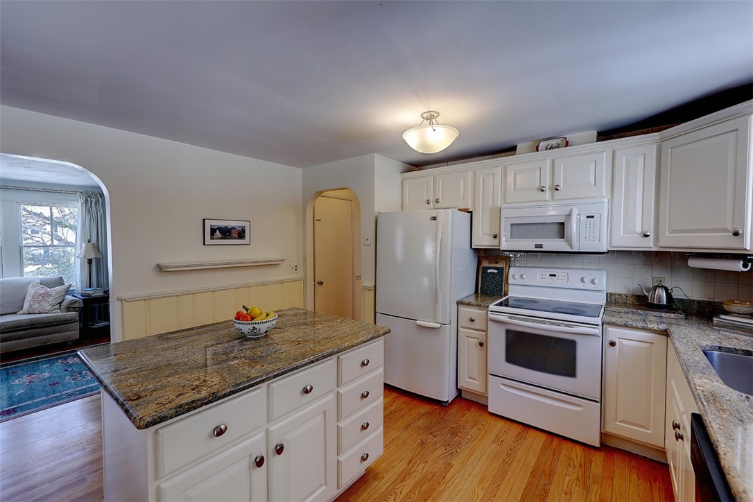 404 New Meadow Road Barrington, RI 02806 - Photo 7 of 23 Gallery Image 7