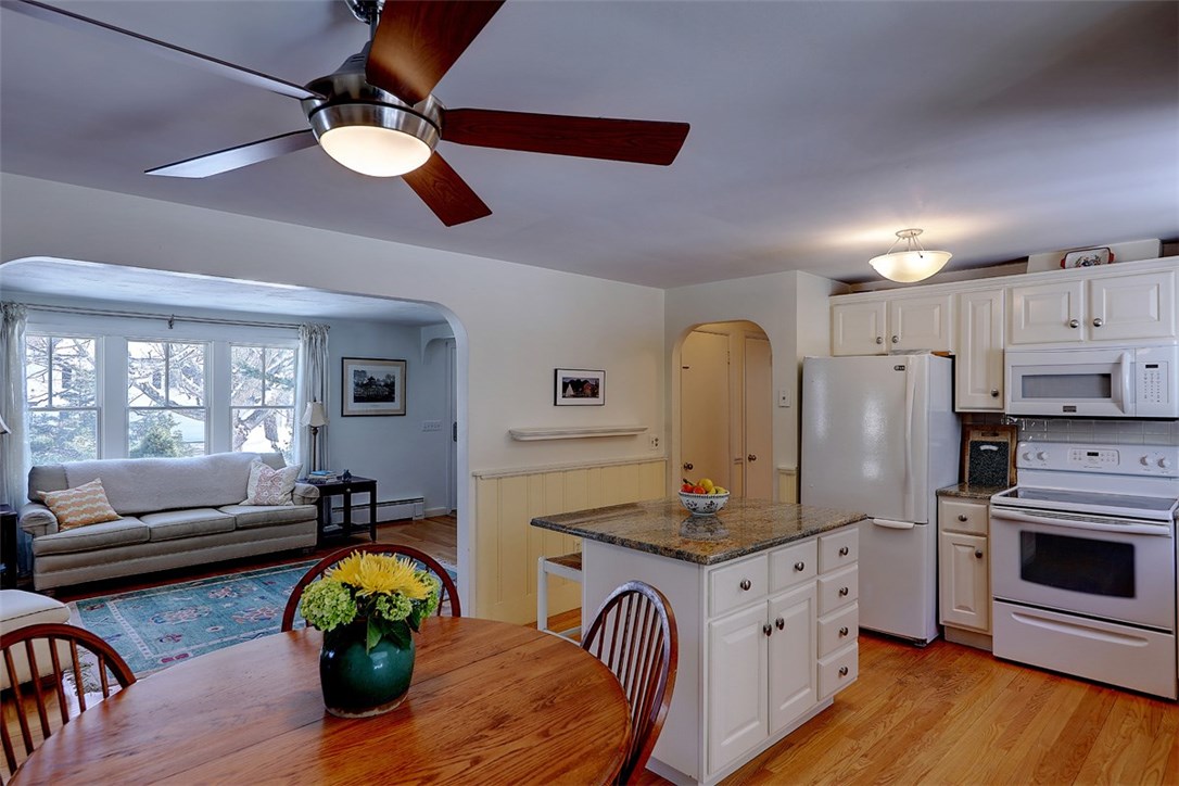 404 New Meadow Road Barrington, RI 02806 - Photo 9 of 23 Gallery Image 9