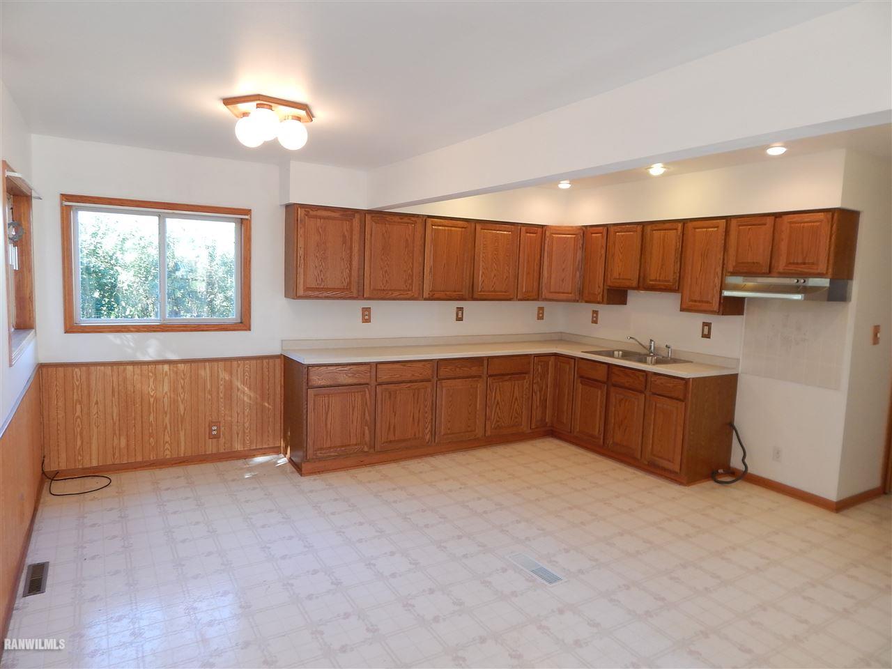 25440 Locust Road Lanark, IL 61046 - Photo 3 of 23 Gallery Image 3