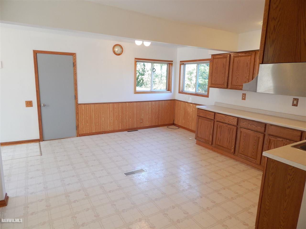25440 Locust Road Lanark, IL 61046 - Photo 4 of 23 Gallery Image 4
