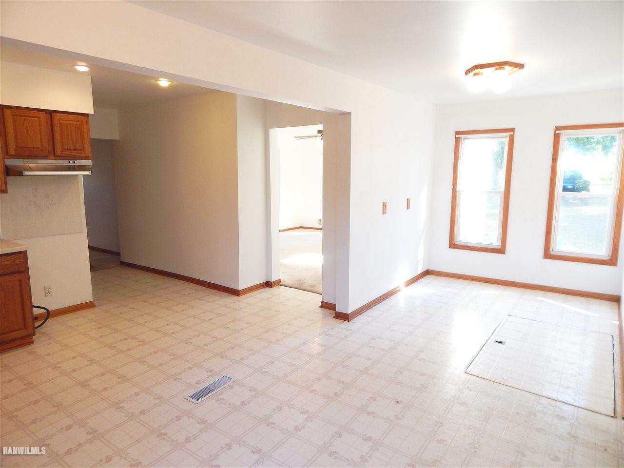 25440 Locust Road Lanark, IL 61046 - Photo 5 of 23 Gallery Image 5