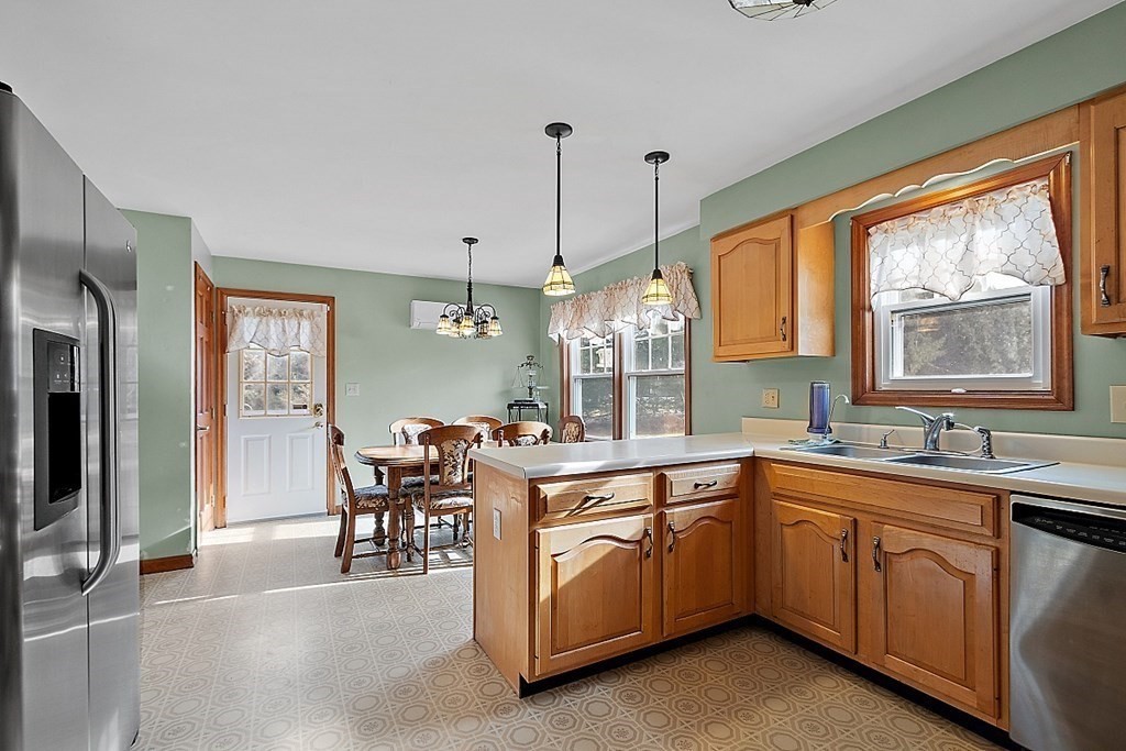 1 Mad Brook Road North Brookfield, MA 01535 - Photo 7 of 41 Gallery Image 7