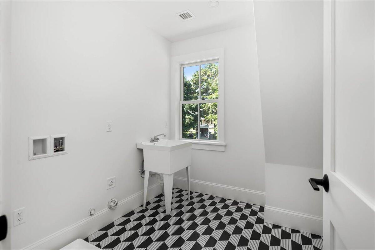 4 Nickerson's Circle South Chatham, MA 02659 - Photo 27 of 37 a bathroom with a toilet a sink and a window