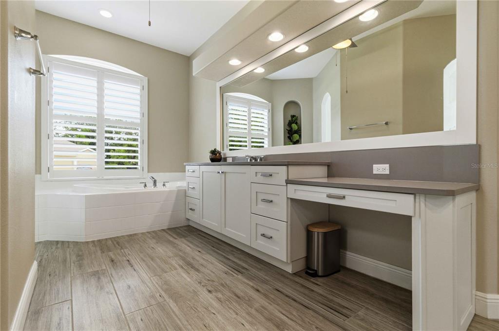 10622 Cheval Place Lakewood Ranch, FL 34202 - Photo 10 of 19