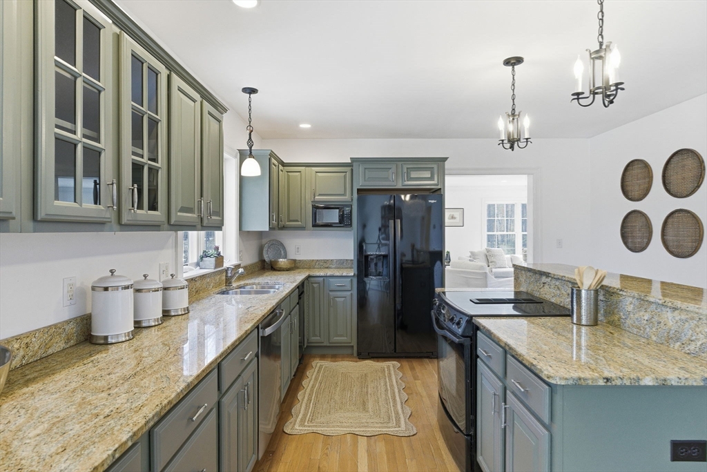 161 Tenney Street Georgetown, MA 01833 - Photo 12 of 41