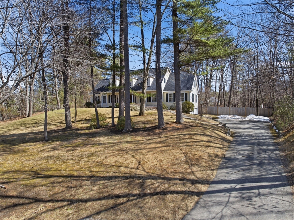 161 Tenney Street Georgetown, MA 01833 - Photo 3 of 41