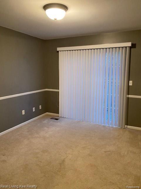 3466 Tremonte Circle, Unit 155 Rochester, MI 48306 - Photo 9 of 29 IMG_0641.jpg