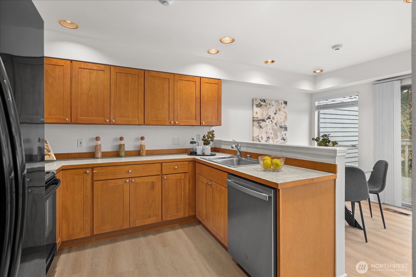 7250 Northeast Old Redmond Road, Unit F124 Redmond, WA 98052 - Photo 11 of 40