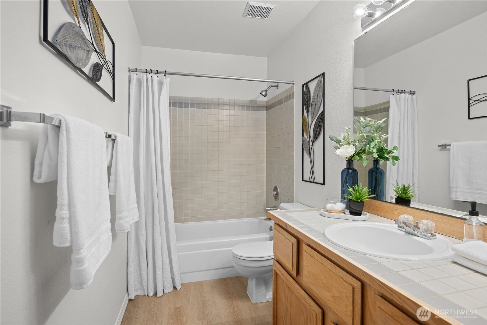 7250 Northeast Old Redmond Road, Unit F124 Redmond, WA 98052 - Photo 22 of 40