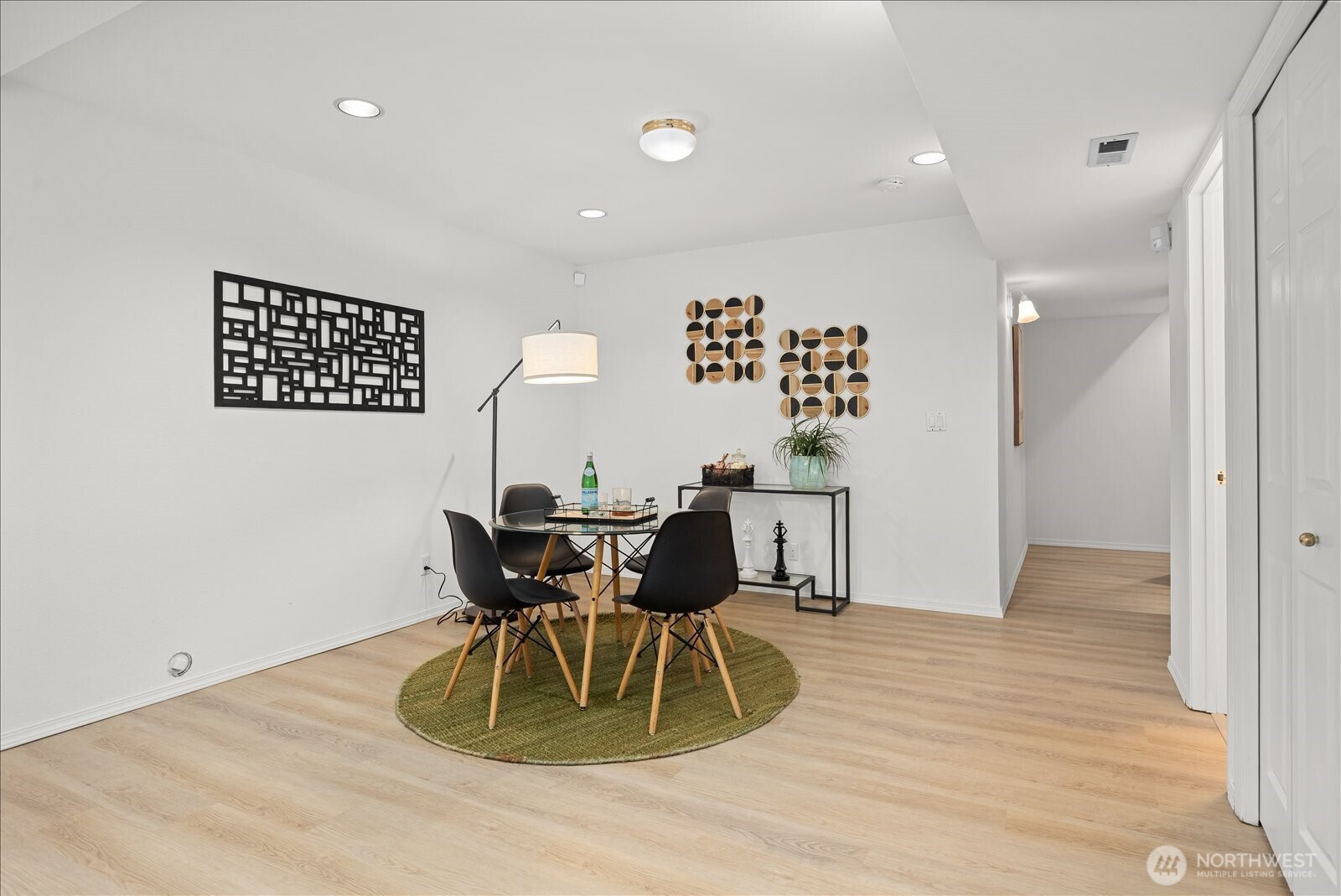 7250 Northeast Old Redmond Road, Unit F124 Redmond, WA 98052 - Photo 24 of 40