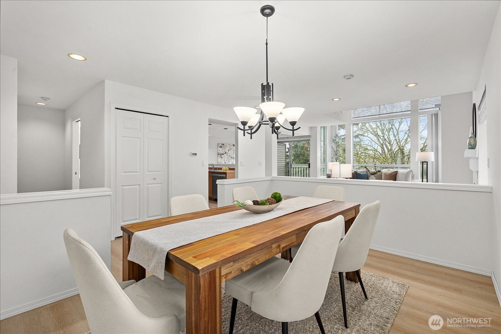 7250 Northeast Old Redmond Road, Unit F124 Redmond, WA 98052 - Photo 6 of 40