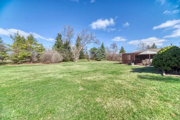 $795,000 | 6 Meadowood Drive, Oak Brook, IL 60523