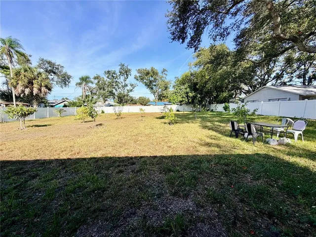 $2,950 | 3295 Adrian Avenue, Largo, FL 33774