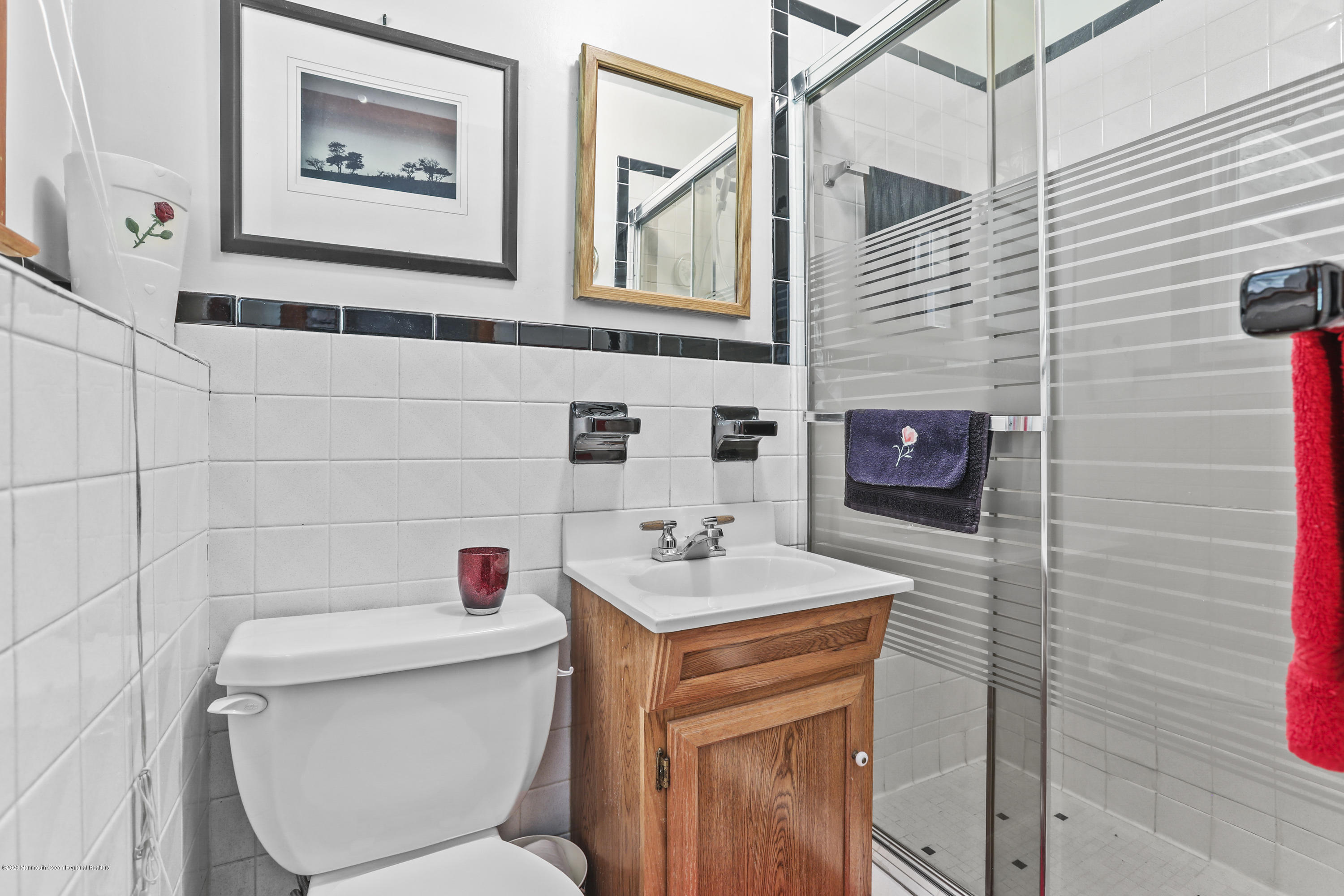 26 Lloyd Road Morganville, NJ 07751 - Photo 21 of 33 full bath