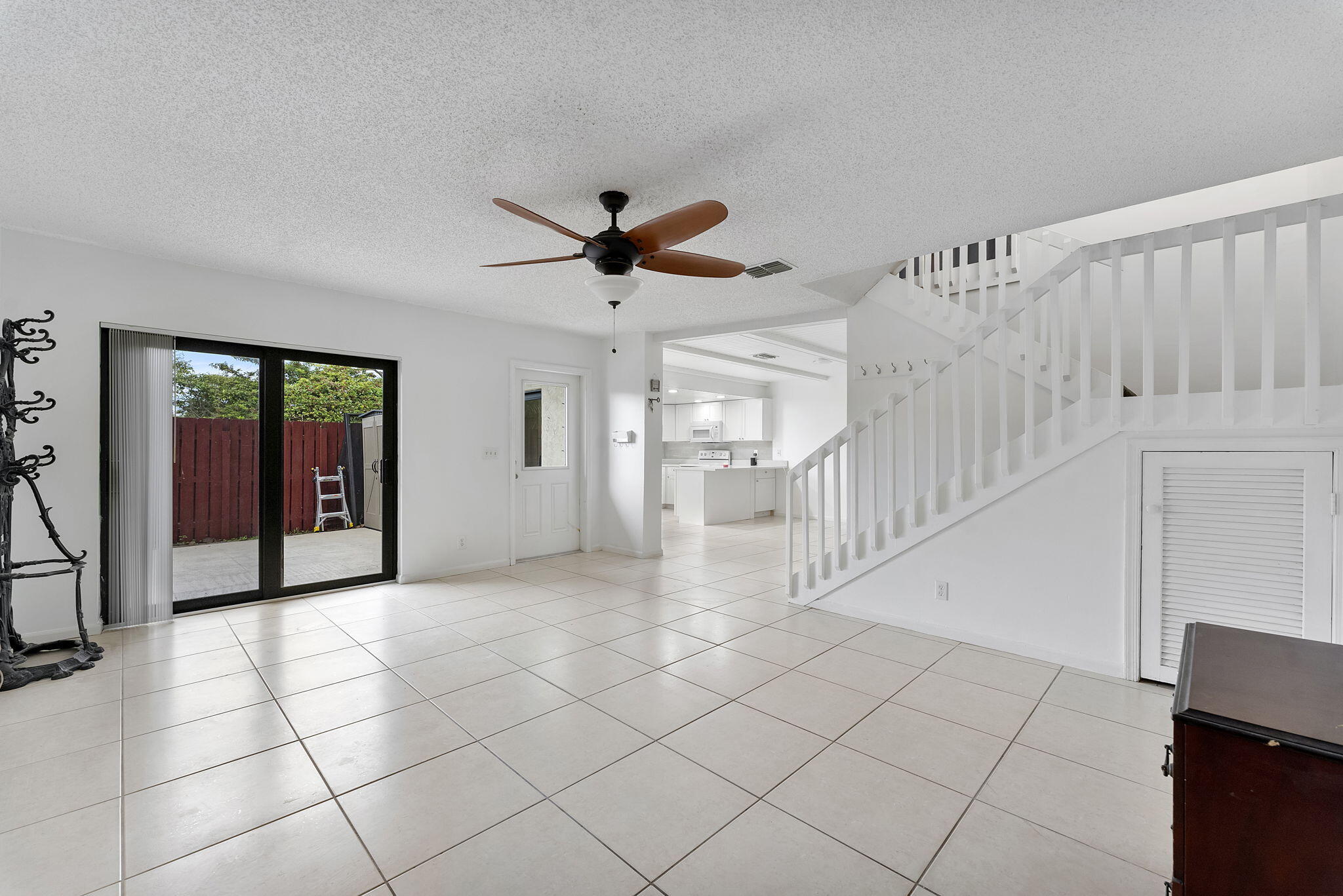 2828 Kirk Road Lake Worth, FL 33461 - Photo 3 of 22 Living Room Area