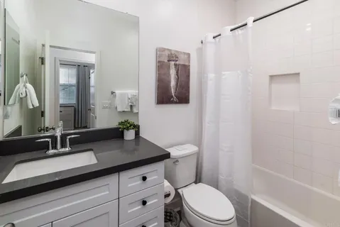 $899,000 | 1115 Sea Glass Way, Oceanside, CA 92054