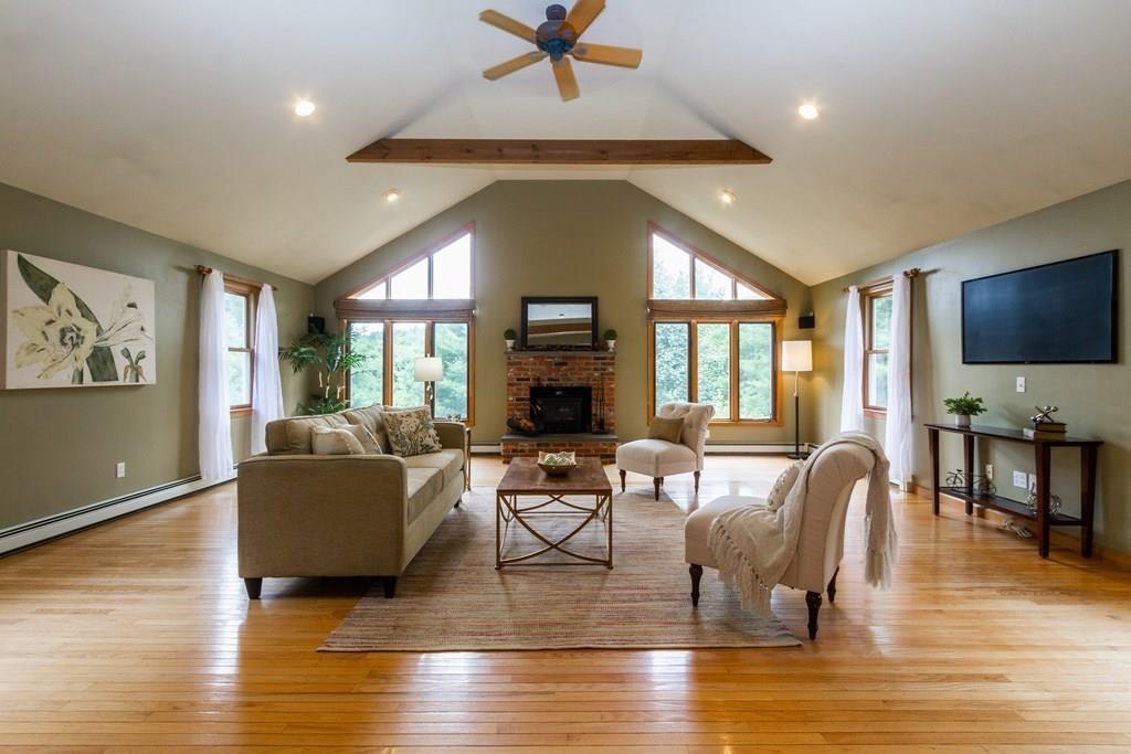 31 Fowler Street Upton, MA 01568 - Photo 6 of 26 Gallery Image 6