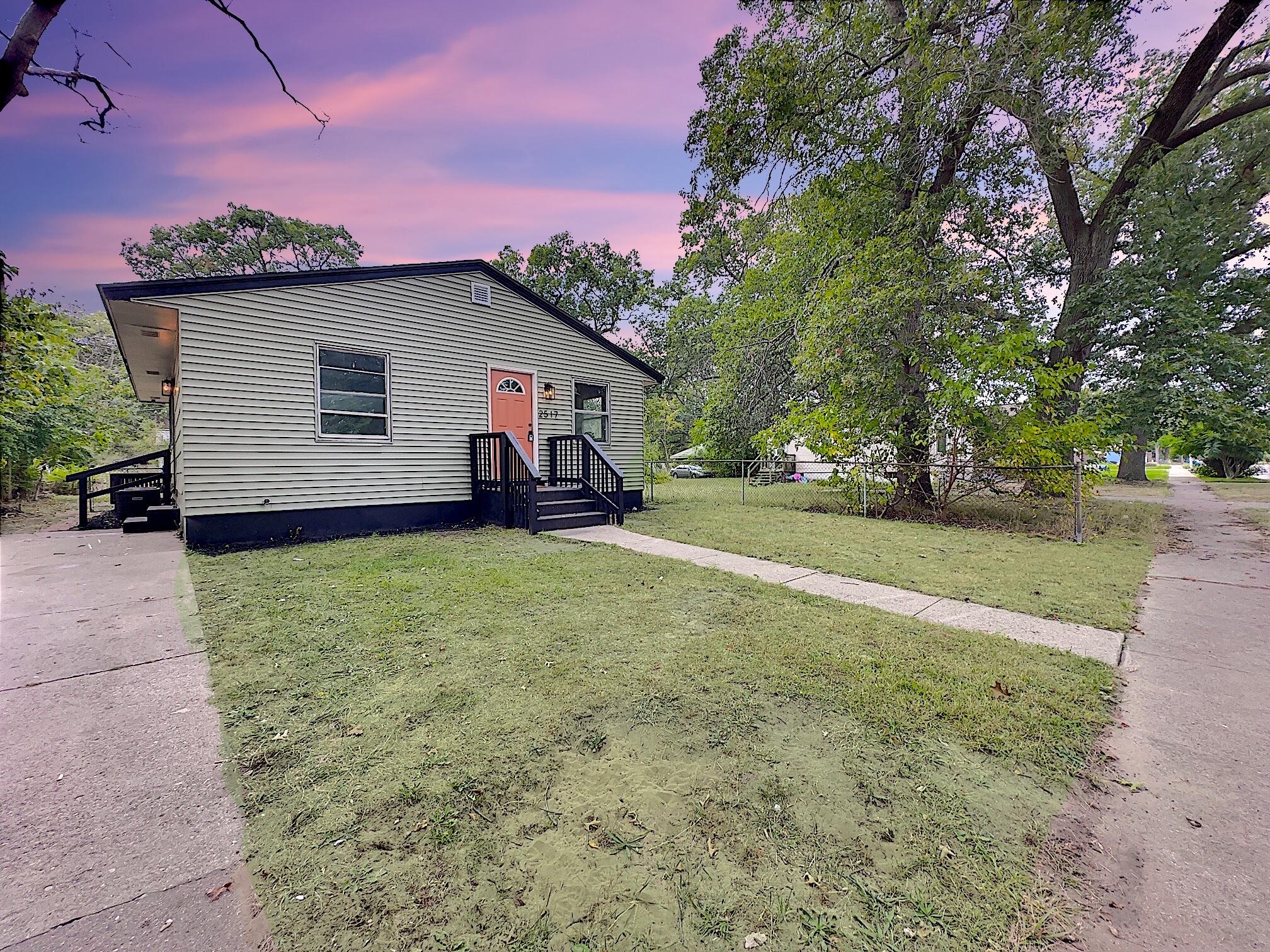 2517 Riordan Street Muskegon, MI 49444 - Photo 2 of 41 1a Front