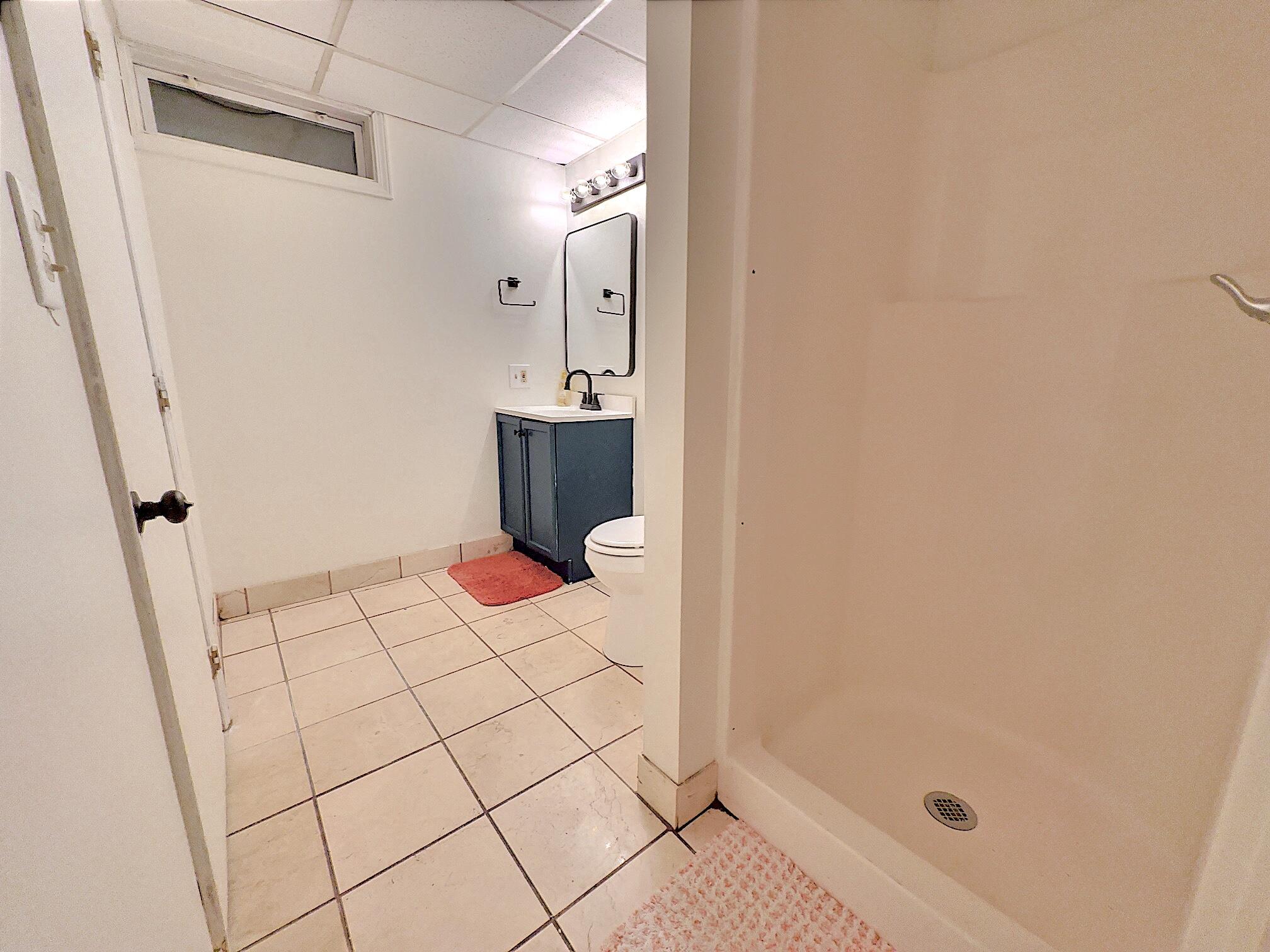 2517 Riordan Street Muskegon, MI 49444 - Photo 28 of 41 9a Lower Bath (1)