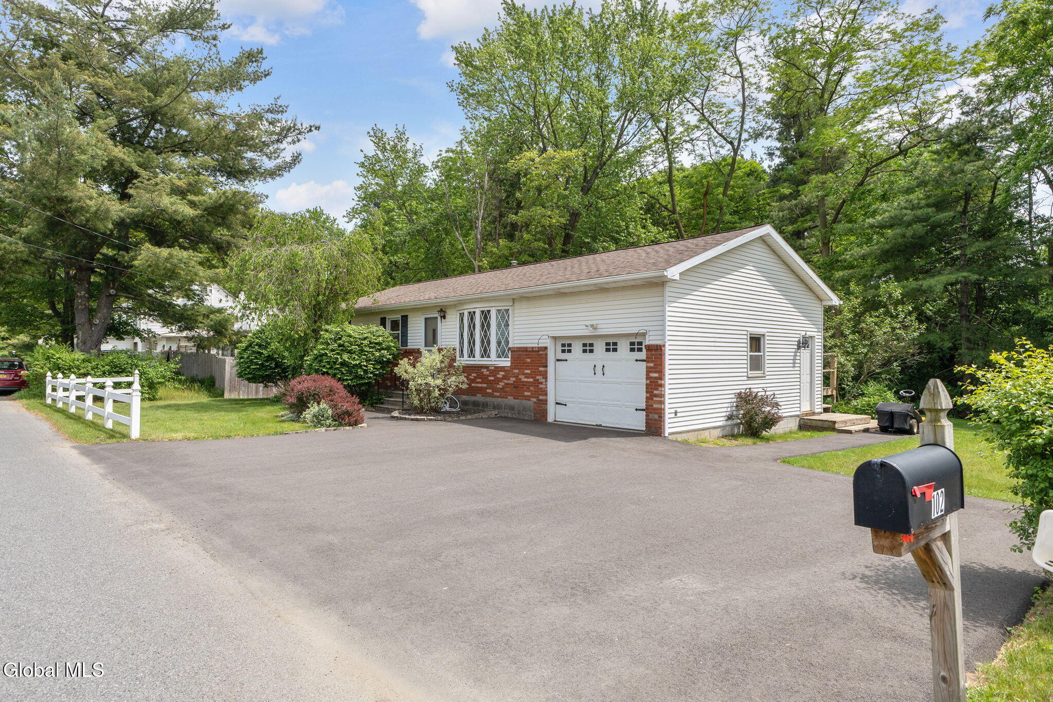 102 Evans Road Rotterdam, NY 12306 - Photo 2 of 42 2