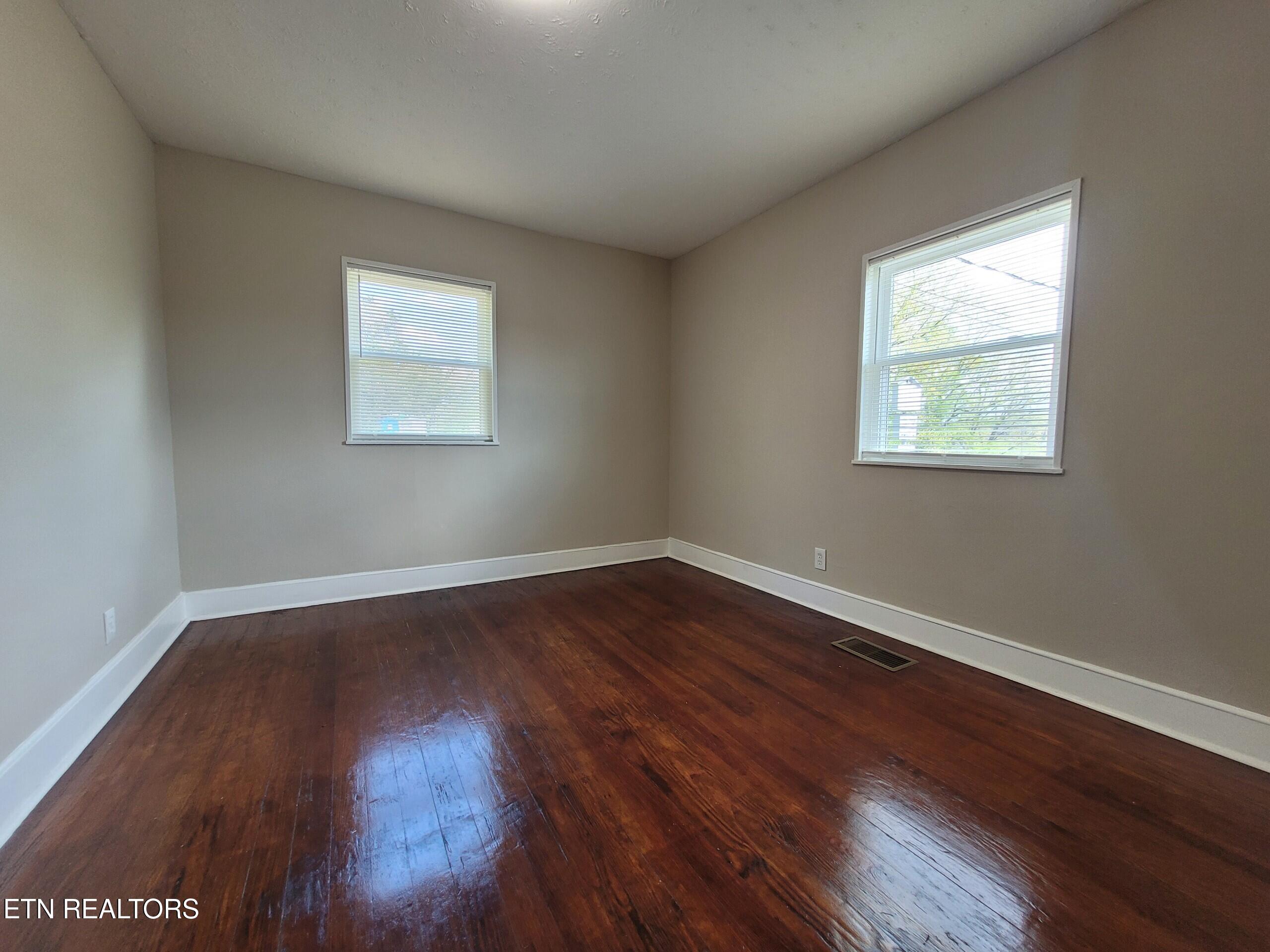1319 Spring Hill Road Knoxville, TN 37914 - Photo 11 of 15 1000037126