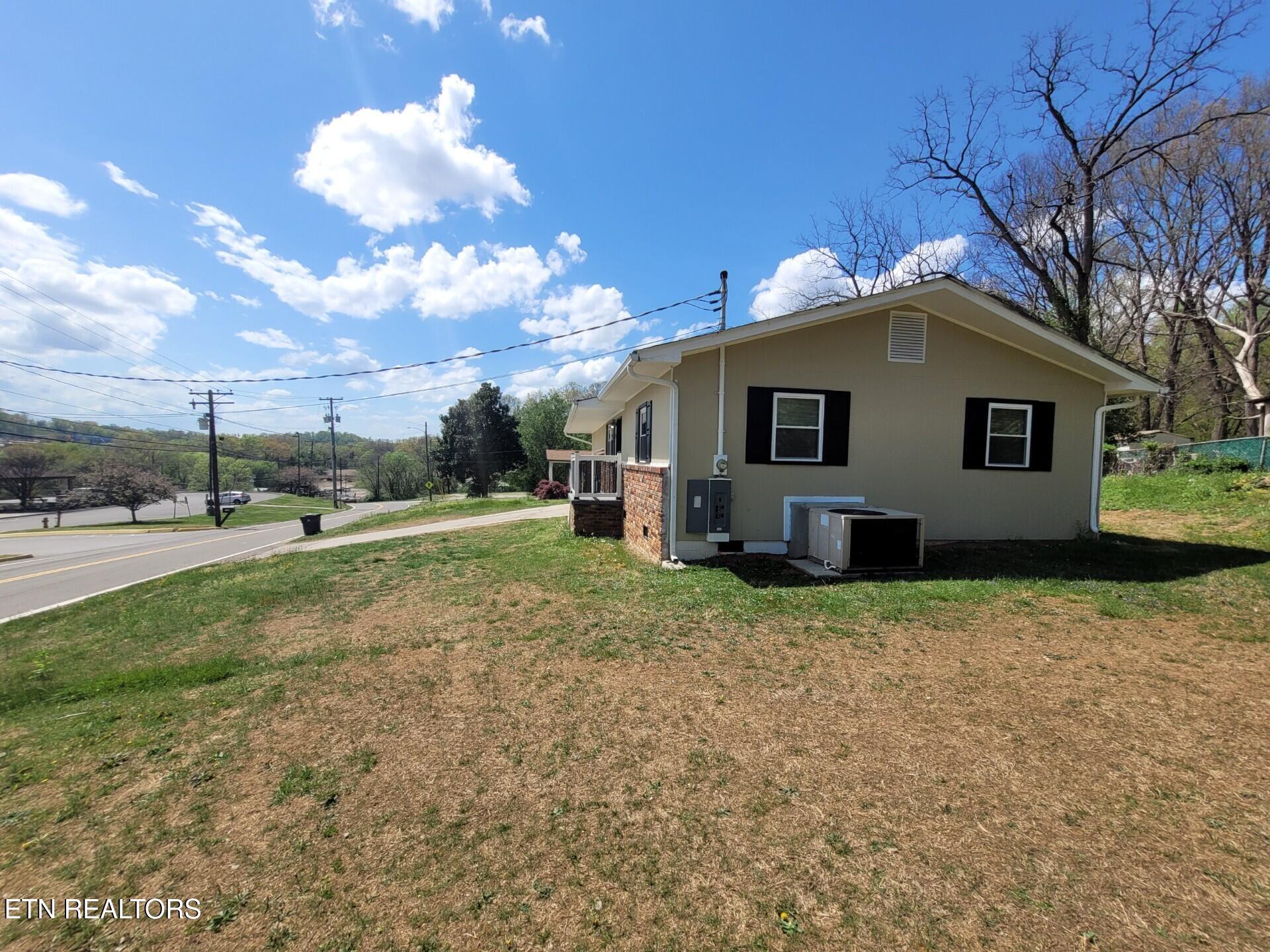 1319 Spring Hill Road Knoxville, TN 37914 - Photo 15 of 15 1000037115