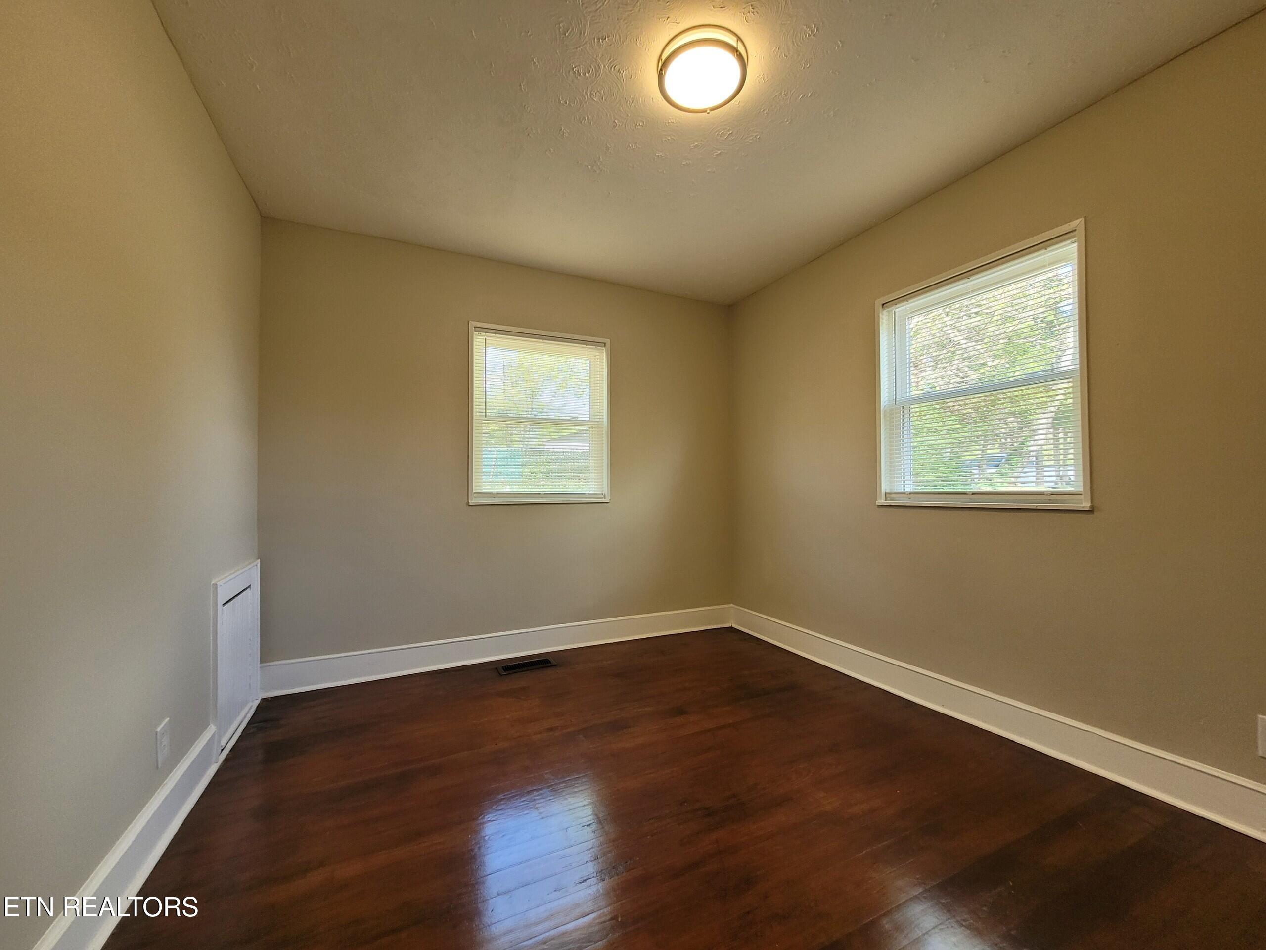 1319 Spring Hill Road Knoxville, TN 37914 - Photo 9 of 15 1000037128