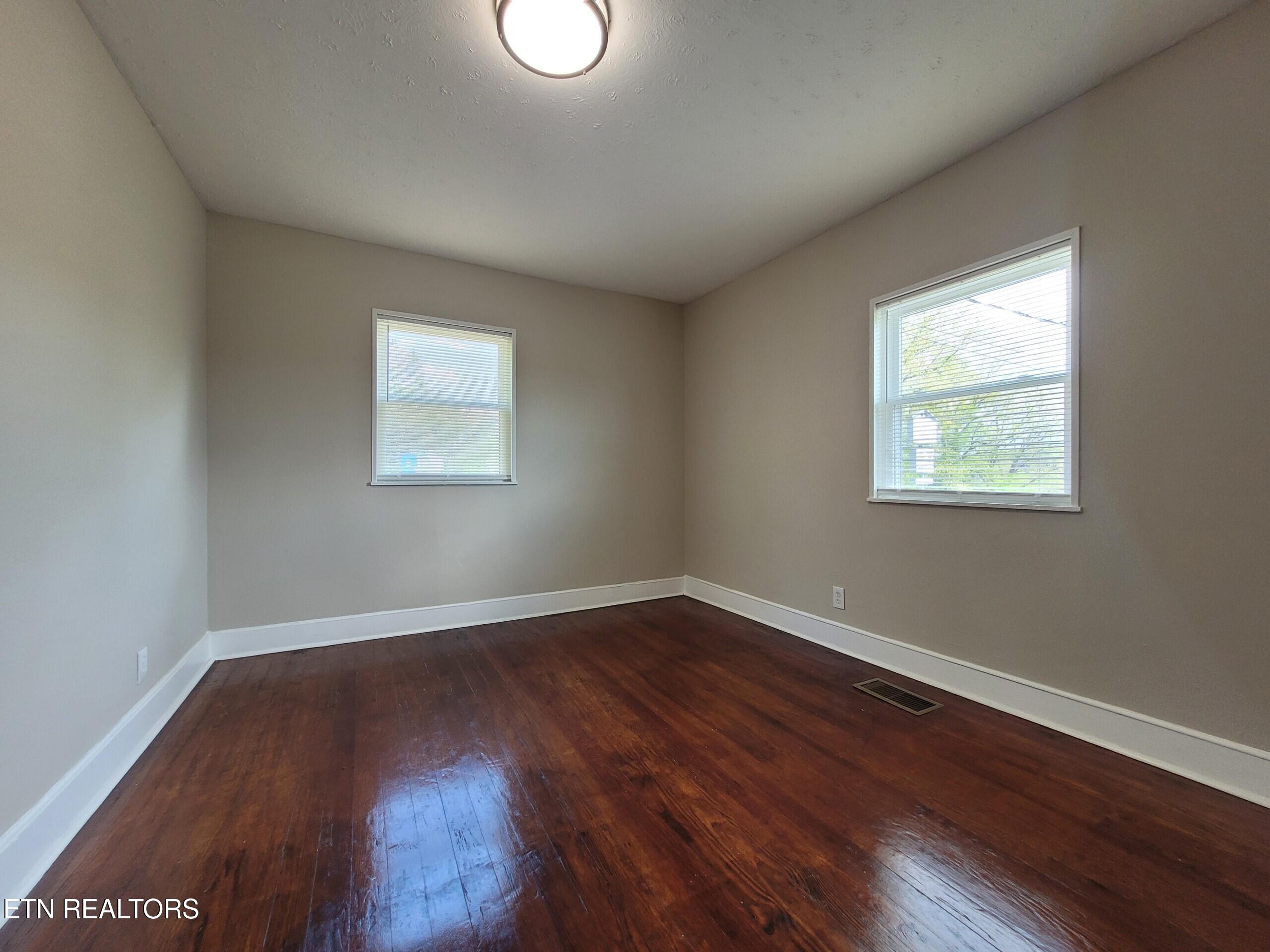 1319 Spring Hill Road Knoxville, TN 37914 - Photo 10 of 15 1000037127