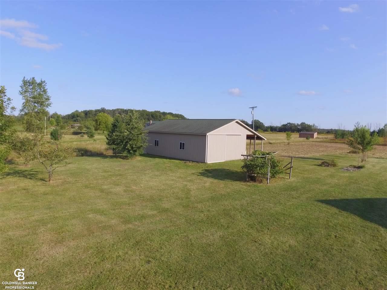 8945 Fisher Road Avoca, MI 48006 - Photo 26 of 39