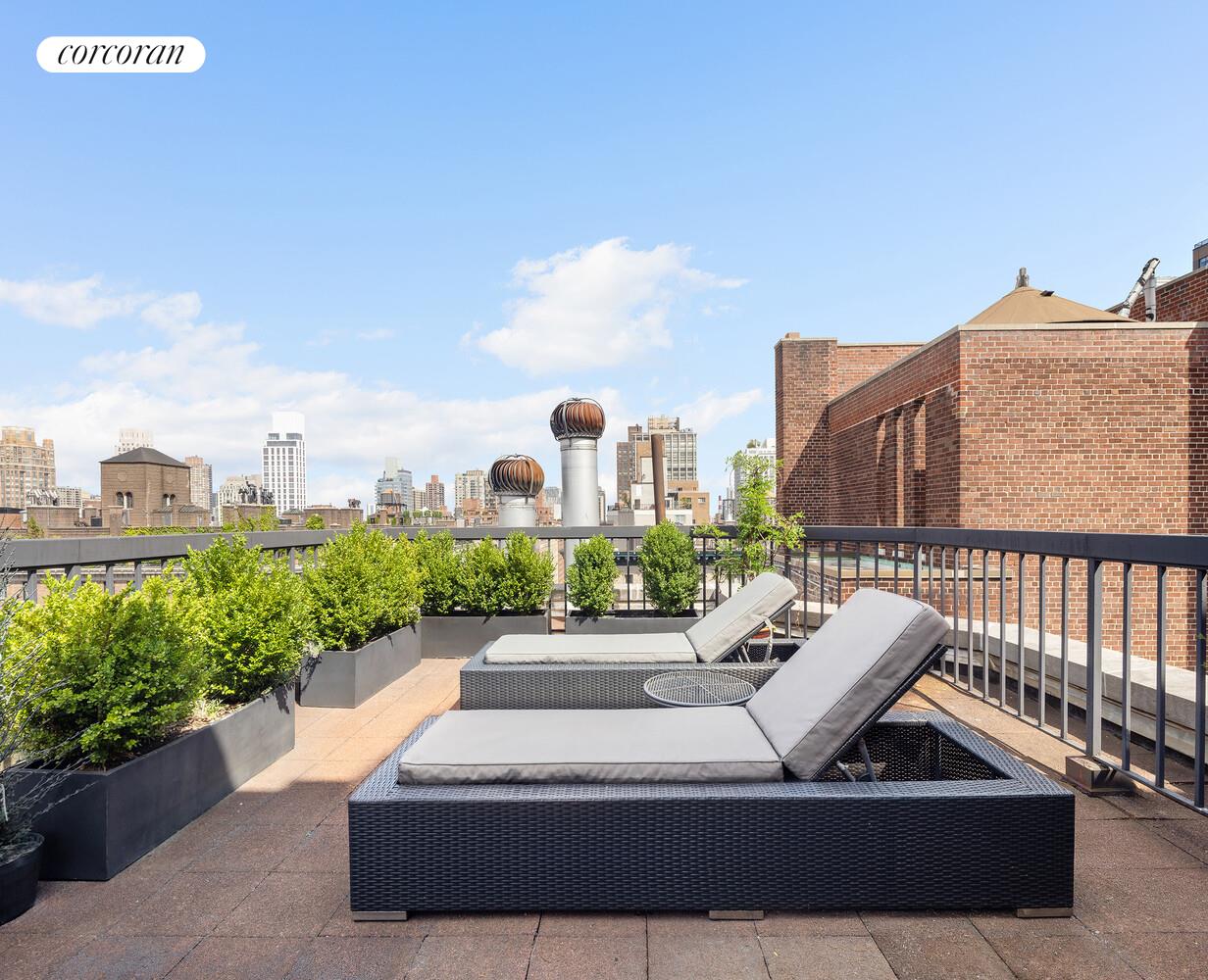 52 East 72nd Street, Unit PHA Manhattan, NY 10021 - Photo 15 of 16