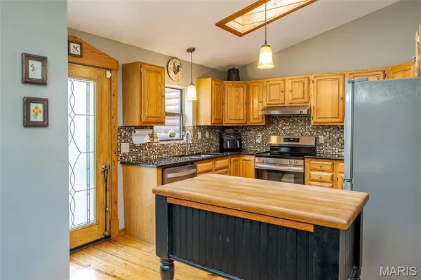 $415,000 | 1837 Lamplite Estates Drive, St. Clair, MO 63077