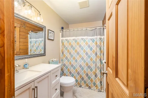 $415,000 | 1837 Lamplite Estates Drive, St. Clair, MO 63077