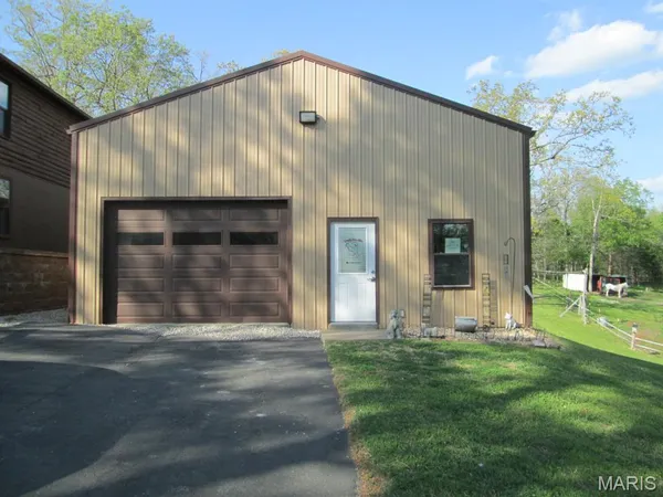 $415,000 | 1837 Lamplite Estates Drive, St. Clair, MO 63077