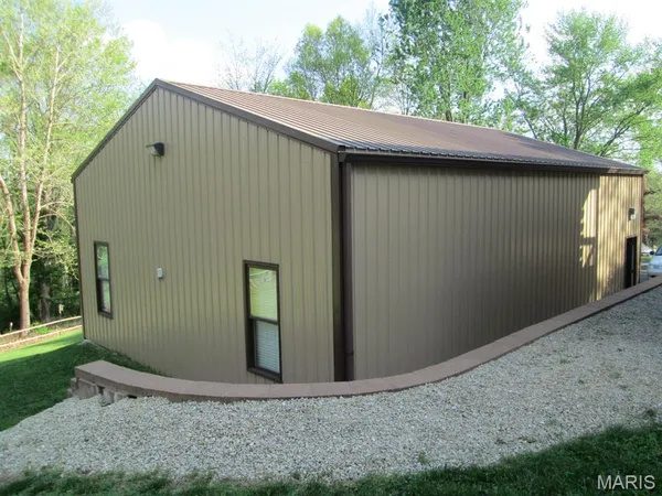 $415,000 | 1837 Lamplite Estates Drive, St. Clair, MO 63077