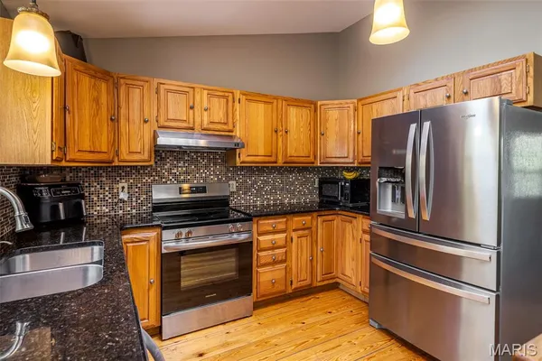 $415,000 | 1837 Lamplite Estates Drive, St. Clair, MO 63077