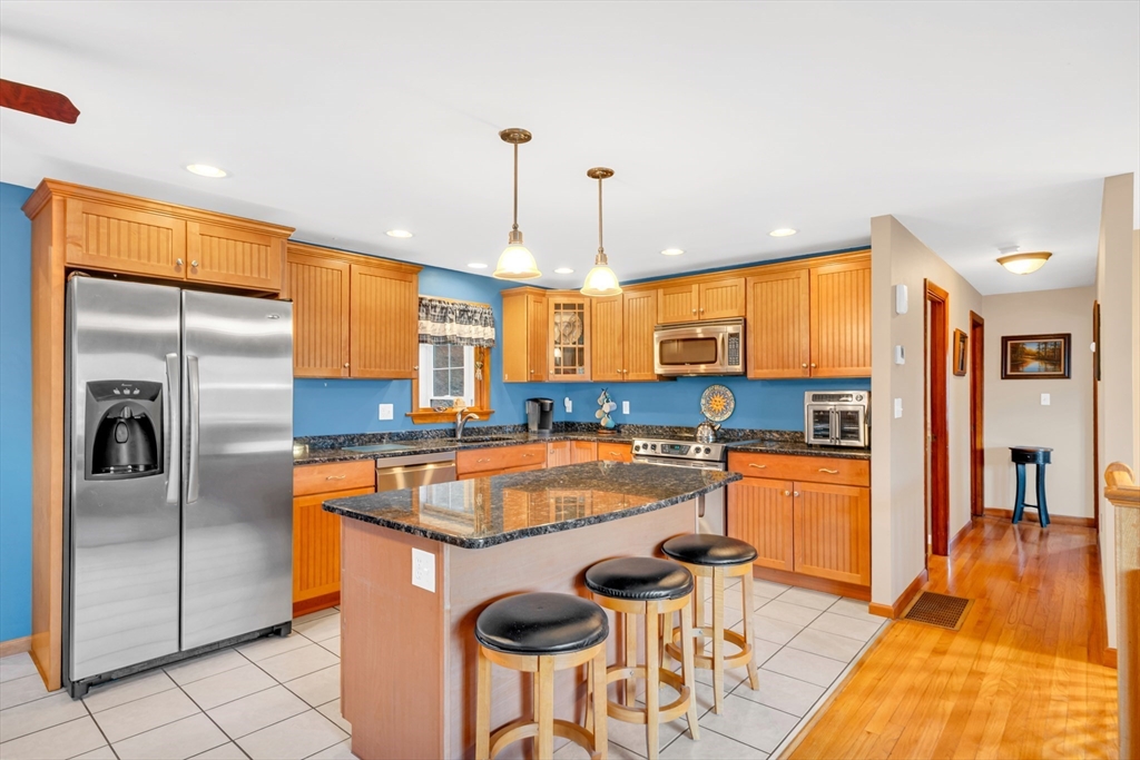 88 Whitehall Road Amesbury, MA 01913 - Photo 15 of 42 Gallery Image 15